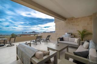 Amazing 2BR Ocean View with Spacious Terrace - 4