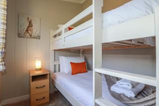 4 Meadow Retreat - 1