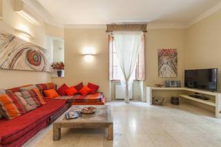 BORGO PIO - quite and spacious apt - 3