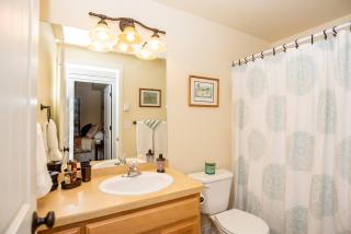 Steps to Downtown & Amazing Views-Hot Tub/Pool/AC - Sisters - 1
