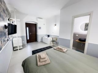 Saint Barth Guest House - Historic Loft in Bari - 8