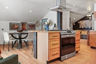 Spacious Studio Unit 5 with Gorgous Canyon Views - 6