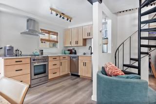 Boho Southwest Modern Unit 3 with Butte Mtn Views - 8