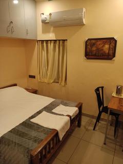 Sree Nivas Homestay - Trivandrum - 2