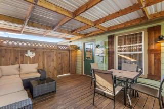 Stockyards 5 mins!-New!-Sleeps 8. Cowboy Bungalow - Fort Worth - 7