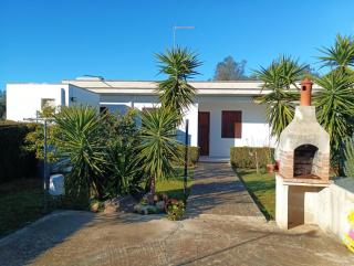 Villa Specchiarica, Via Fano con gazebo auto - 4