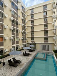 Condo in Silang Fullerton Suites - near tagaytay and nuvali - 1