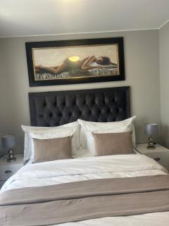 BIG DREAMS LUXURY SUITE RIVONIA - 5