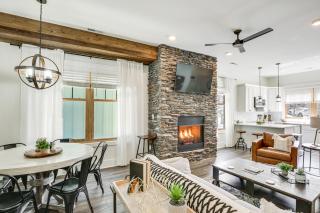 Dtwn Blowing Rock Condo with Private Hot Tub! - 7