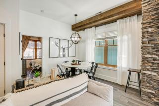 Dtwn Blowing Rock Condo with Private Hot Tub! - Blowing Rock - 4