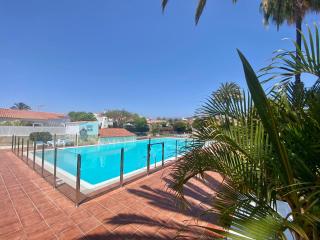 Bungalow con jardín privado junto al Yumbo - 8