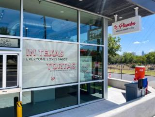 Charming 1BR Oasis KingBed FreeParking Wi-Fi - Austin - 3