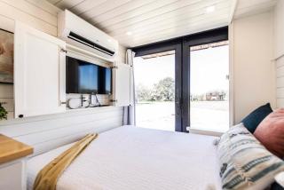 New Oak Grove-Container Retreat - Fredericksburg - 6