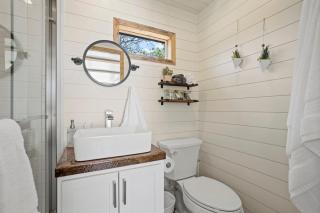 New The Texas Retreat-Container Home - Fredericksburg - 3