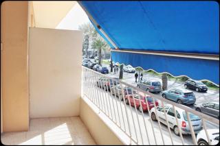 Spacious cocoon in Six-Fours-les-Plages - 1