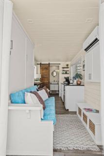 New! Luxury Shipping Container The Desert Escape - Fredericksburg - 1