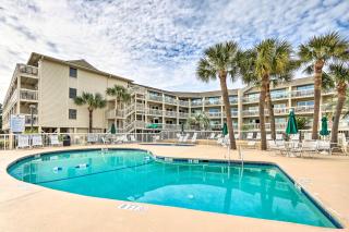 Walk to Bars and Shops Resort Condo in Hilton Head! - Hilton Head Island - 9