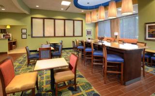 Hampton Inn Roxboro - 5