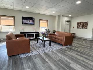 HomeTowne Studios by Red Roof Richmond, VA - W Broad St - Richmond - 7