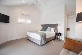 Sunset Lagoon ~ Noosa Luxury with Stunning Views - Noosa Heads - 7