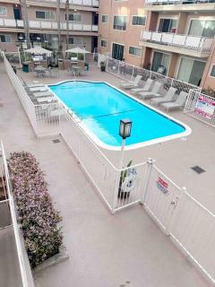 Spacious South Bay Condo - 2
