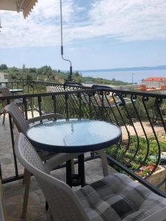 Apartments by the sea Tucepi, Makarska - 22656 - Tučepi - 1