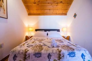 Apartments by the sea Splitska, Brac - 22683 - 9