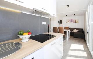 Beautiful Home In Murter - Murter - 4
