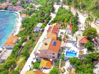 Seaside apartments with a swimming pool Sobra, Mljet - 22926 - 5