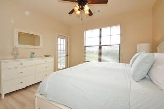 Radiant Condo condo - Davenport - 2