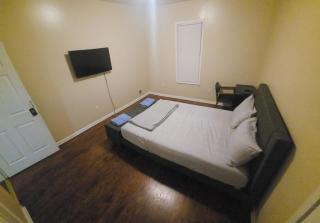 Staycation Haven Room - Newark - 5