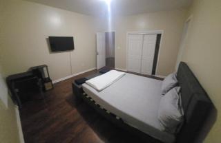 Staycation Haven Room - Newark - 3