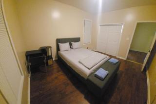 Staycation Haven Room - Newark - 2