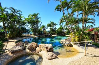 Bella Vista East 4 Oceanview, Golf Buggy, Valet Service & Shared Pool - Hamilton Island - 1