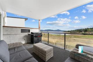 22B Old Kosciuszko Rd - 4BR Townhouse l Amazing Lake Views l WiFi l BBQ - Cataratas de Vitória - 1
