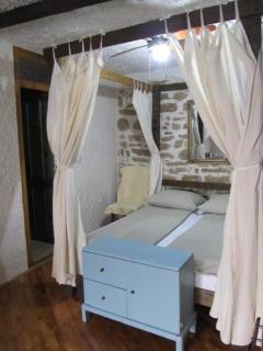 Kleine Wohnung in Betina mit Terrasse und Whirlpool - Betina - 9