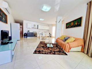 Bright & Central Apartment - Free Wifi - St Paul's Bay - 5