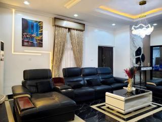 3 bedrooms with Modern Amenities - Abeokuta - 2