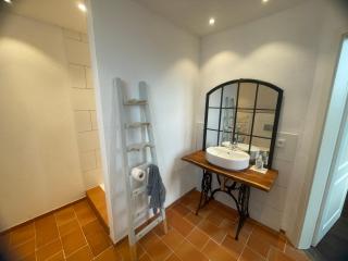 Industrial Loft in vineyard - One room only - 9