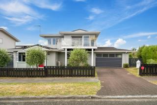 Jacksons - Two Mile Bay Holiday Home - Taupo - 0