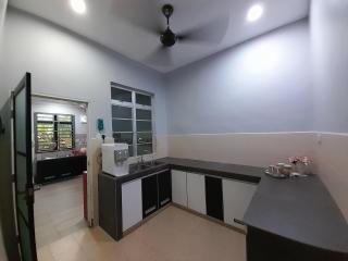 Homestay Cempaka Cottage Kuantan - Kuantan - 4