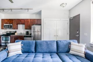 CozySuites Music Row Chic 1BR with free parking 42 - Nashville - 3