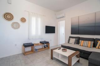 Punda Beach Seaside Retreat - Logaras - 5