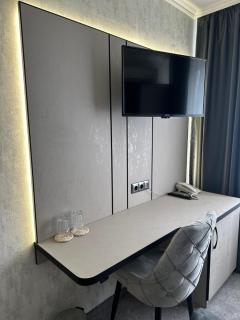 Hotel Cosmos - Ruse - 4