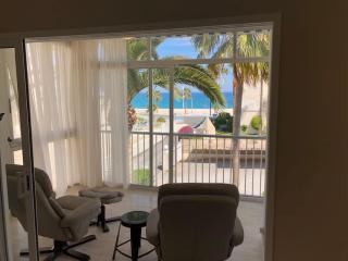 Appartement met zicht op ZEE, strand op 40 meter. - Albir - 2