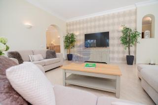 Villa Luxury Suites, Heated Outdoor Pool - Portimão - 3