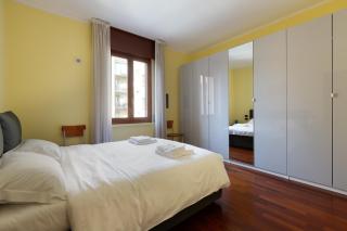 Sondrio M3 - Spacious Apartment with balcony! - Milan - 8