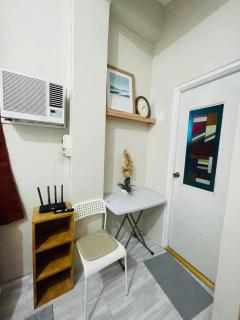 Cozy 1BR Unit with Full Bathroom,Kitchen, Wifi at Sonia's Island Stay - Virac - 8