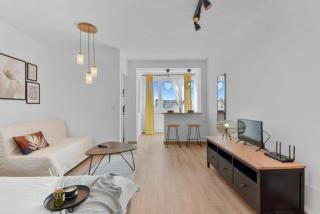 Serene Retreat - Beautifully Designed Studio - Bucharest - 0