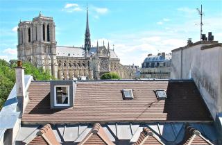 A Balcony on Notre Dame - París - 9